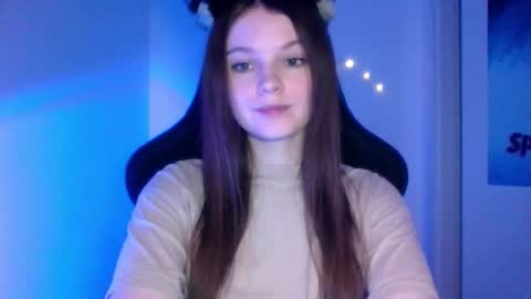 astradream_ online show from December 16, 10:26 pm