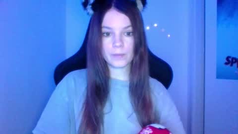 astradream_ online show from February 17, 10:16 pm