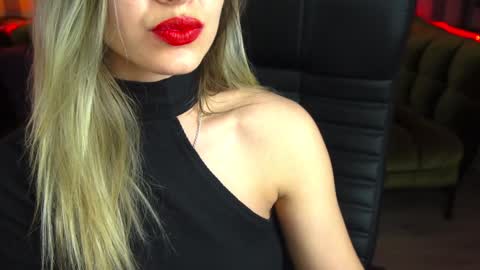 Asta online show from February 8, 3:30 am