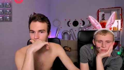 astren online show from February 18, 1:23 am