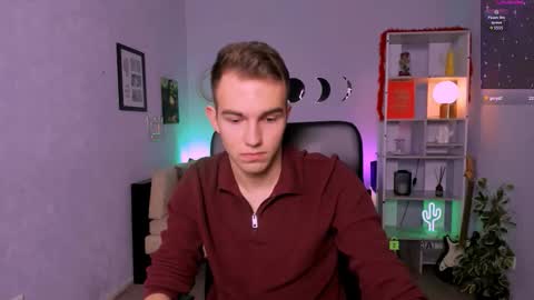 astren online show from March 6, 7:38 am