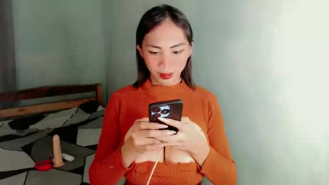Astrid online show from December 10, 5:44 pm