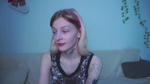 Zara online show from January 9, 7:15 pm