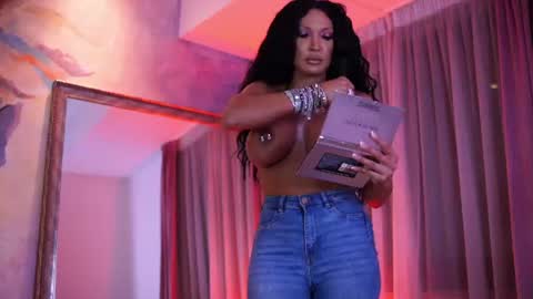 astridvexxx online show from July 18, 7:06 pm