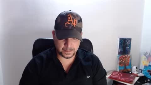 Snapshot of astton_nick chatting on December 18, 7:04 am Nick Astton online show from December 18, 7:04 am
