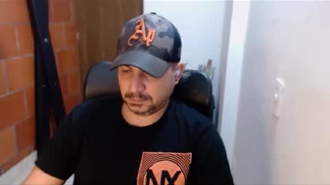 Snapshot of astton_nick chatting on February 7, 3:12 am Nick Astton online show from February 7, 3:12 am