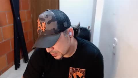 Snapshot of astton_nick chatting on March 6, 5:03 am Nick Astton online show from March 6, 5:03 am