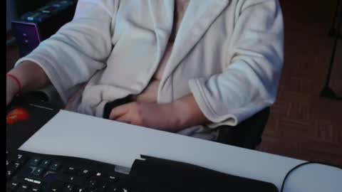 Leo online show from November 10, 10:09 pm