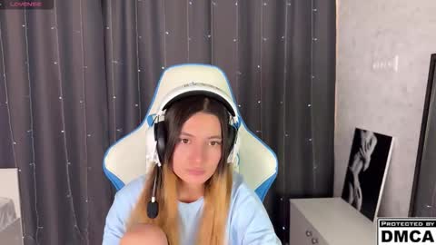 Snapshot of asya_foxy chatting on September 18, 2:57 am Asya online show from September 18, 2:57 am