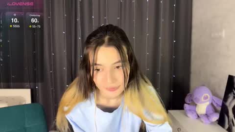 Snapshot of asya_foxy chatting on October 18, 10:54 pm Asya online show from October 18, 10:54 pm