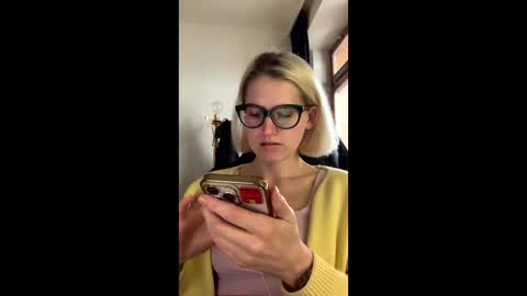 Snapshot of asya_new chatting on October 25, 10:12 am asya_new online show from October 25, 10:12 am