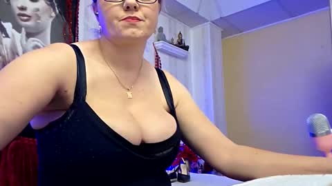 Atanasia online show from December 1, 2:22 pm