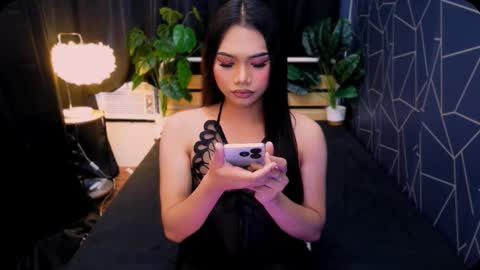 atashakendall online show from January 9, 2:03 am