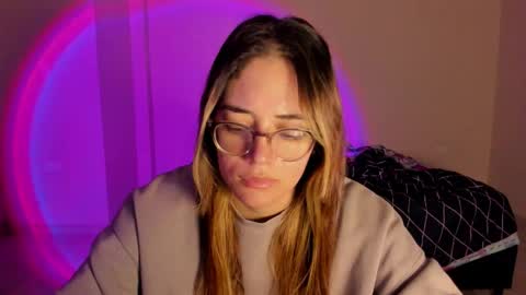 atenas online show from November 11, 9:31 am