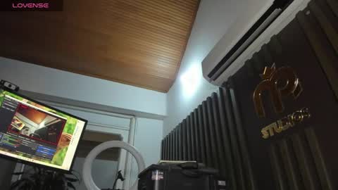 Snapshot of atenea_cute21 chatting on June 20, 3:20 am Athenea online show from June 20, 3:20 am