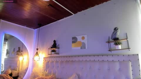 Snapshot of atenea_klett_ chatting on December 14, 1:27 pm ATENEA online show from December 14, 1:27 pm