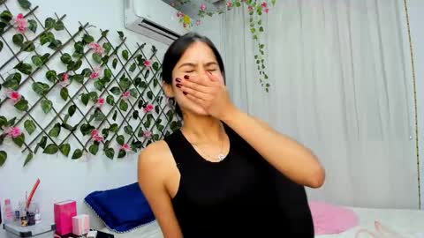 Snapshot of atenea_kros chatting on March 26, 2:50 am Atenea online show from March 26, 2:50 am