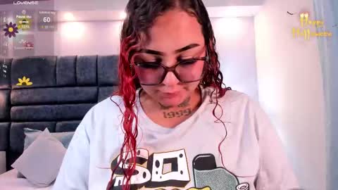 Snapshot of atennea_diiossa chatting on October 23, 11:42 am Atennea Diiossa online show from October 23, 11:42 am