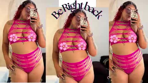 Snapshot of atennea_diiossa chatting on November 14, 11:31 am Atennea Diiossa online show from November 14, 11:31 am