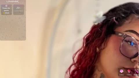 Snapshot of atennea_diiossa chatting on November 21, 11:31 am Atennea Diiossa online show from November 21, 11:31 am