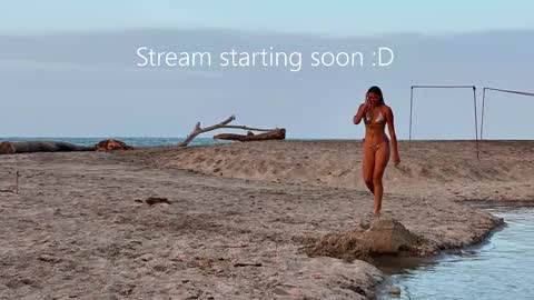 ATENEA MAKRI online show from December 4, 4:48 pm