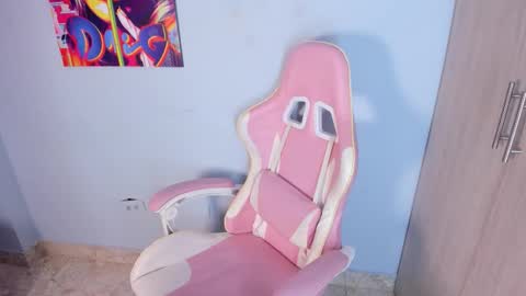 athenea__fox online show from October 18, 11:55 am