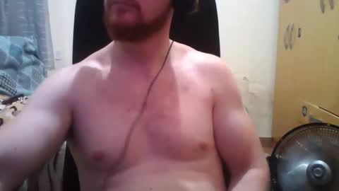 Snapshot of athleticboyy chatting on February 16, 5:04 am Paul Van online show from February 16, 5:04 am