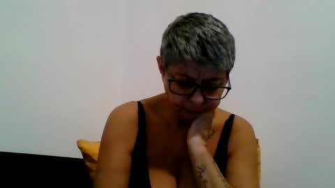 atikaarea online show from December 21, 4:03 pm