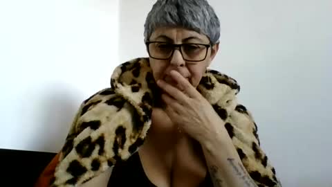 atikaarea online show from January 5, 11:59 am