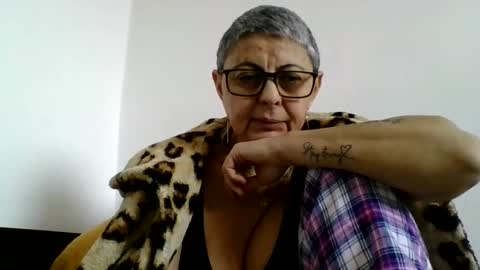 atikaarea online show from February 11, 12:05 pm