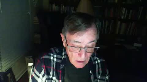 Atlhung9 online show from October 22, 11:15 pm