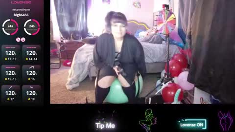 Snapshot of atomicfireball8 chatting on November 1, 8:22 pm Atomicfireball8 online show from November 1, 8:22 pm