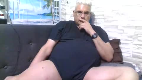 A online show from November 15, 7:54 pm