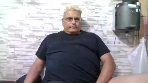 A online show from August 1, 11:20 am
