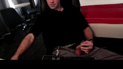 Chris online show from June 2, 9:39 pm