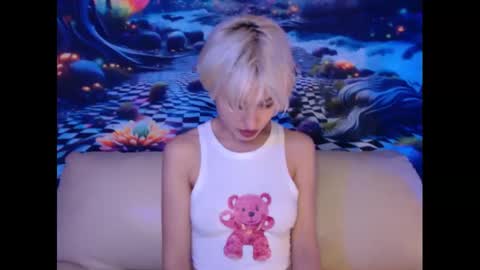 Snapshot of aubrey_rock chatting on December 7, 6:37 pm Aubrey online show from December 7, 6:37 pm