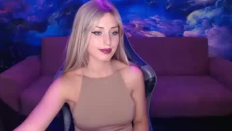 Snapshot of aubrey_rock chatting on September 22, 10:56 pm Aubrey online show from September 22, 10:56 pm