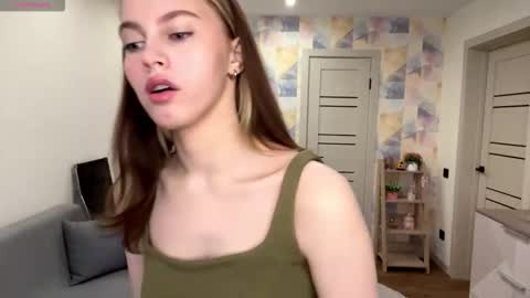 Jolyn online show from March 8, 4:16 am