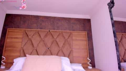 Audrey Hayworth online show from February 2, 10:47 am