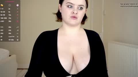 Audrey Jacq online show from October 13, 3:23 pm