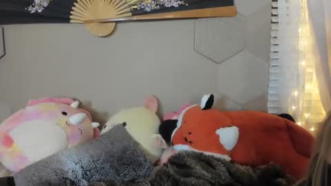 AudreyAlien online show from November 23, 4:23 am