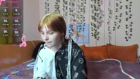 Audrey online show from December 2, 8:08 am