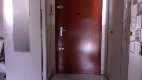 Snapshot of auguste061400 chatting on February 24, 9:00 am auguste061400 online show from February 24, 9:00 am