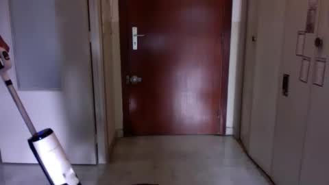 Snapshot of auguste061400 chatting on October 27, 8:40 am auguste061400 online show from October 27, 8:40 am