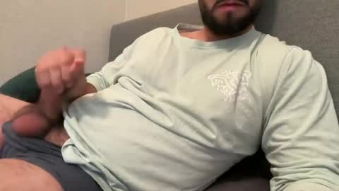 Snapshot of augustload chatting on November 3, 1:34 pm AugustLoad online show from November 3, 1:34 pm