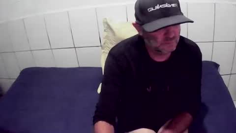 Snapshot of augustopierdona26 chatting on March 4, 12:05 am cesar augusto online show from March 4, 12:05 am