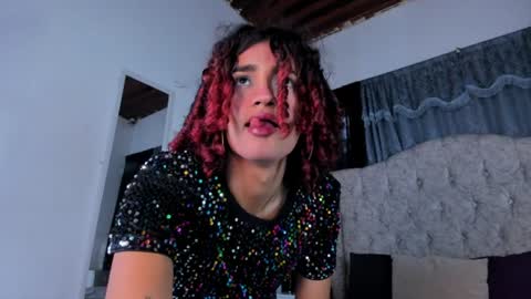 Snapshot of aura_sterling chatting on July 6, 11:29 am Aura online show from July 6, 11:29 am