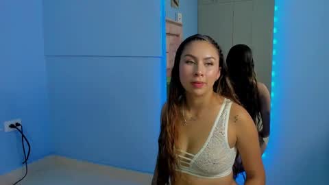 aura verde online show from April 9, 7:52 pm