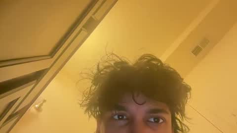 Snapshot of aurelius6795 chatting on March 22, 10:51 am aurelius6795 online show from March 22, 10:51 am