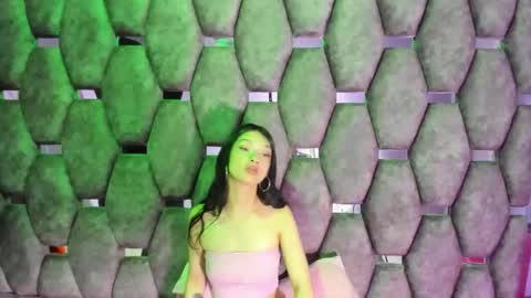 Snapshot of aurora18palmer chatting on December 15, 3:49 pm aurora online show from December 15, 3:49 pm